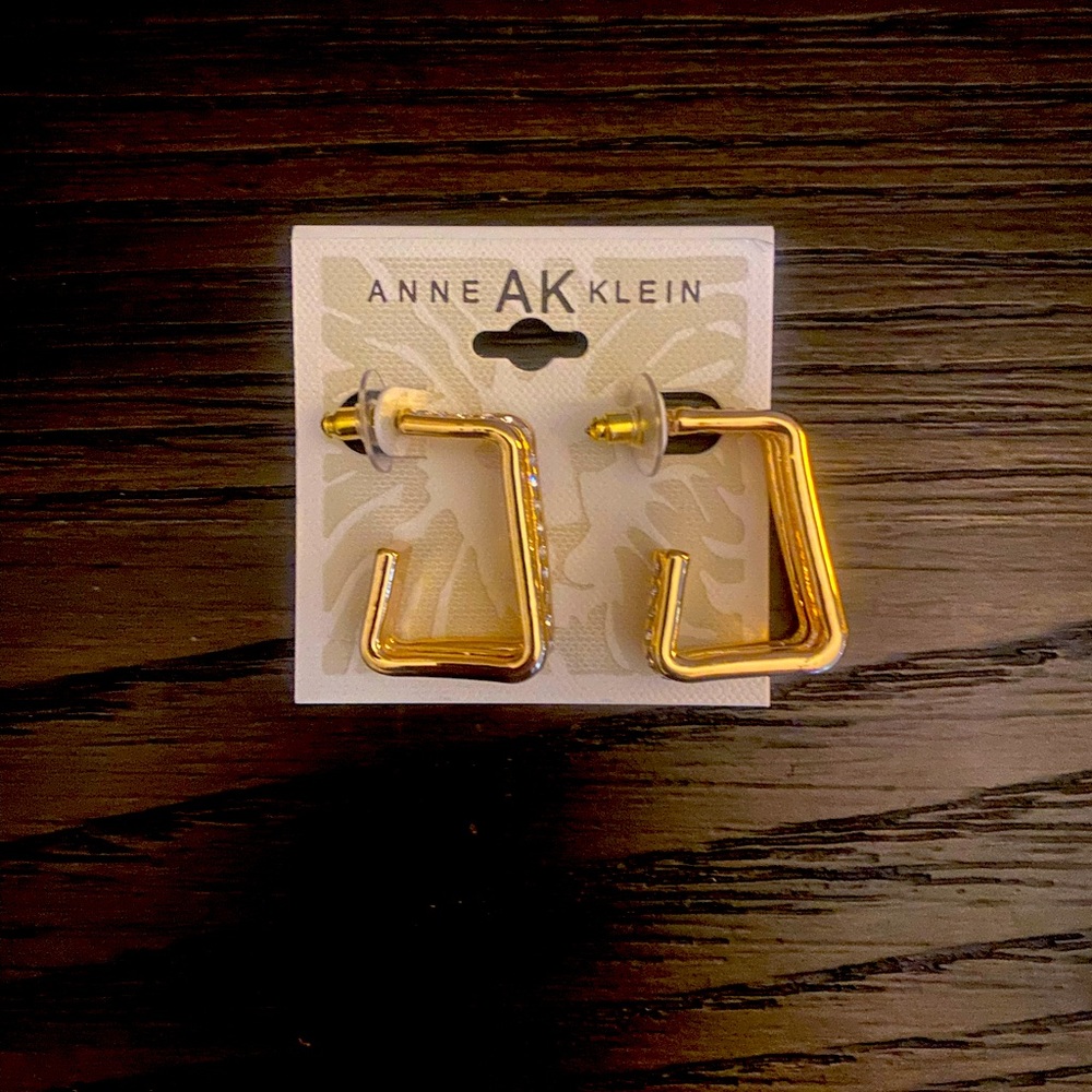 NEW Anne Klein gold earrings
